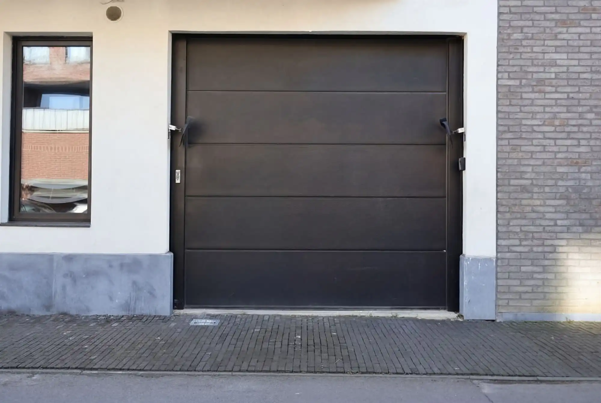 Ondergrondse autostaanplaats foto {{pictureIndex}}