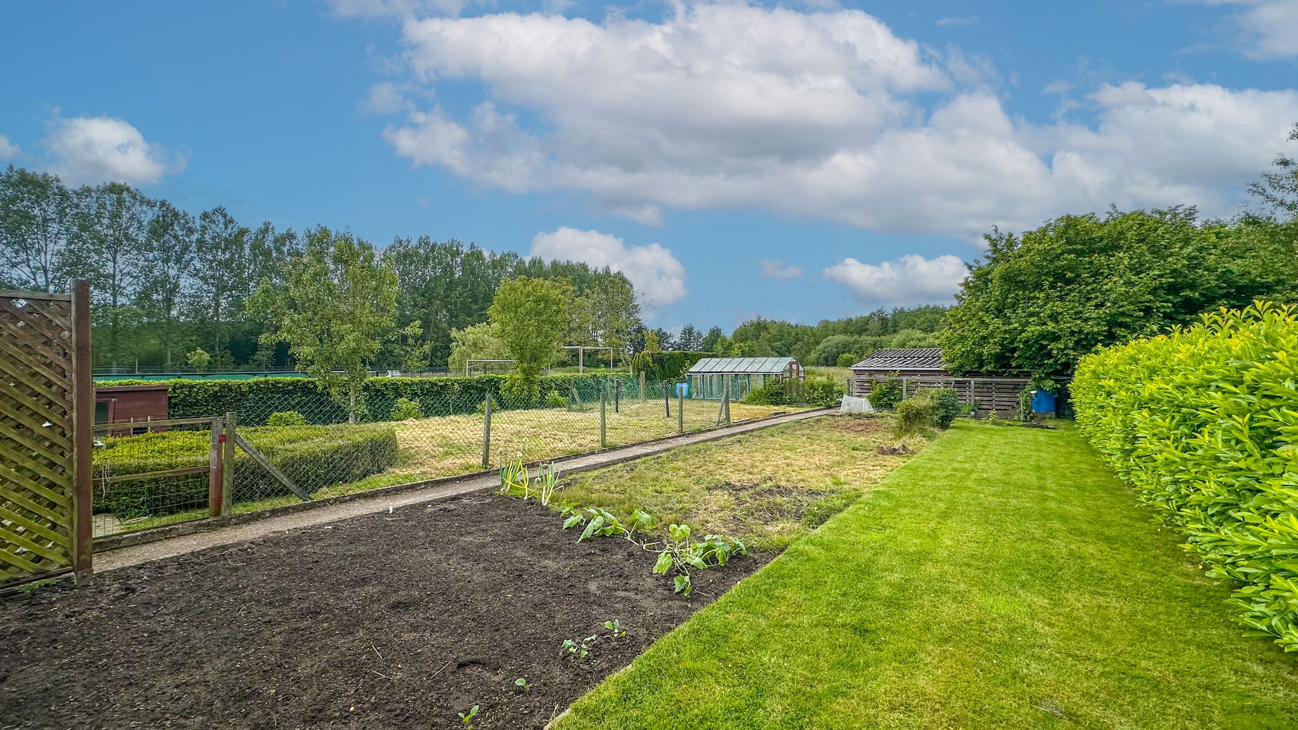 Ruime woning met 5slpk + groot perceel in bosrijke omgeving! foto 47