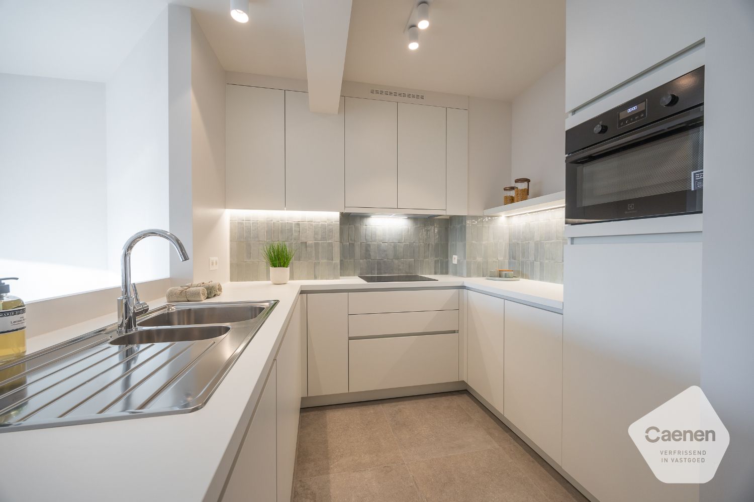 Gerenoveerd appartement op topligging foto 11