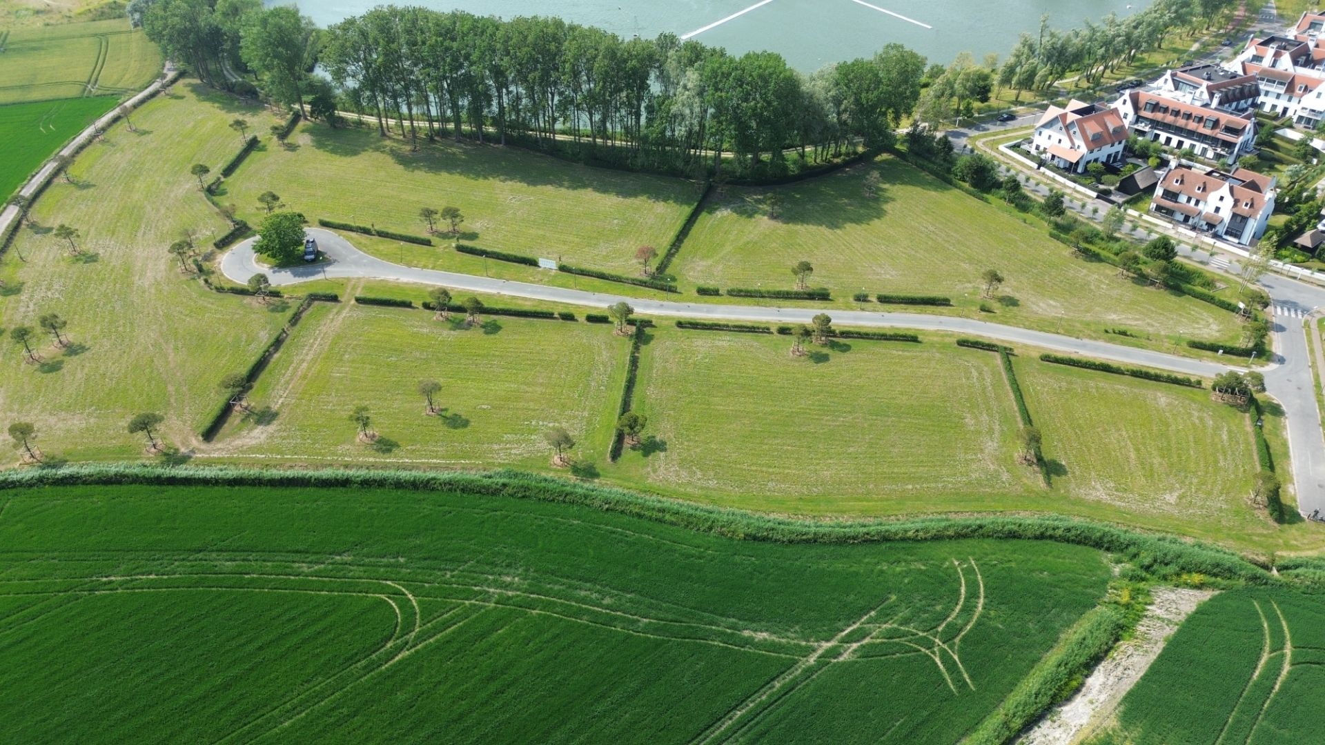 Prachtig bouwlot met zicht op de velden foto 5