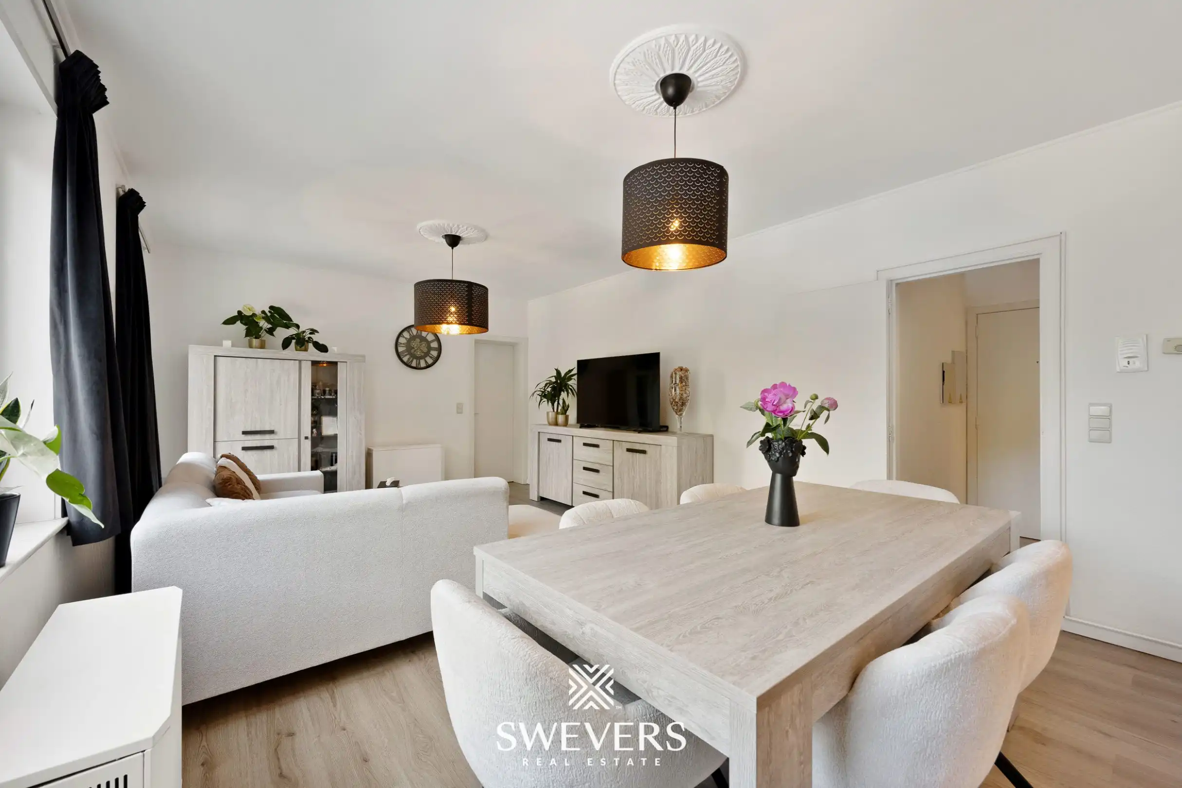Uitstekend gelegen en instapklaar appartement met 2 slaapkamers te Genk foto 5