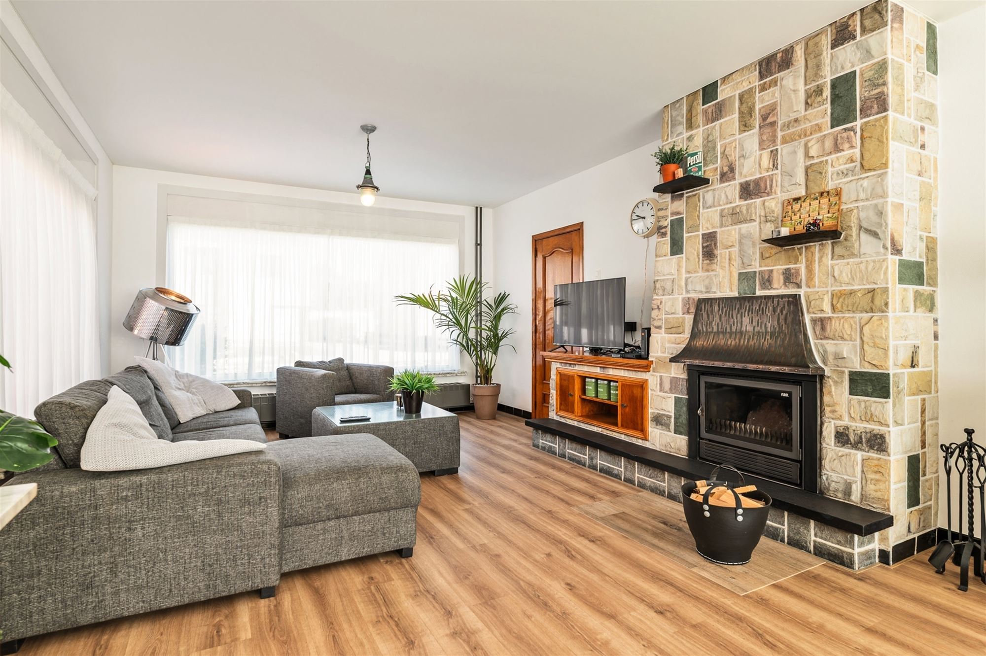 GERENOVEERDE INSTAPKLARE WONING OP 1726M2 TEGEN NATUURGEBIED! foto 4