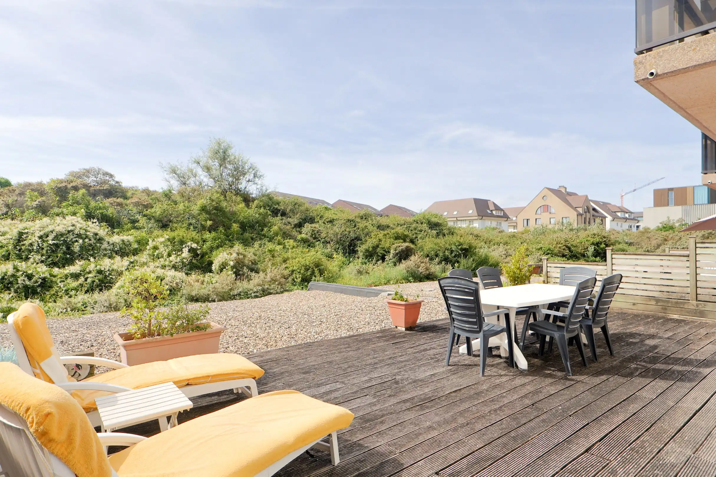Ruim 3-slaapkamerappartement op de zeedijk met 2 grote terrassen   foto 2