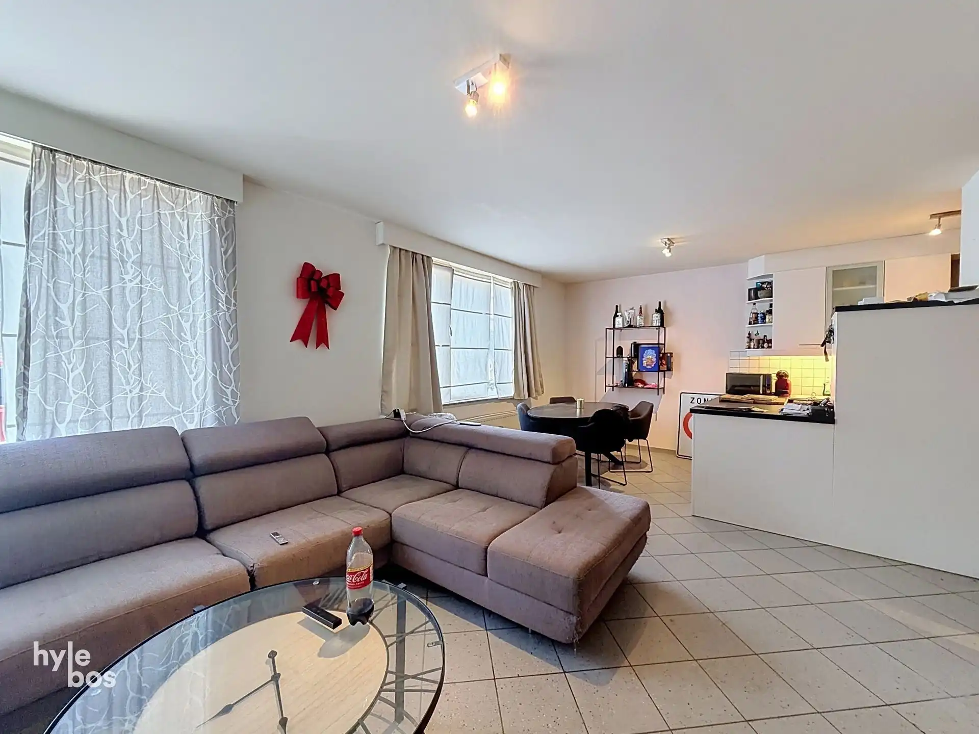 Gelijkvloers appartement met één slaapkamer en garage foto 4