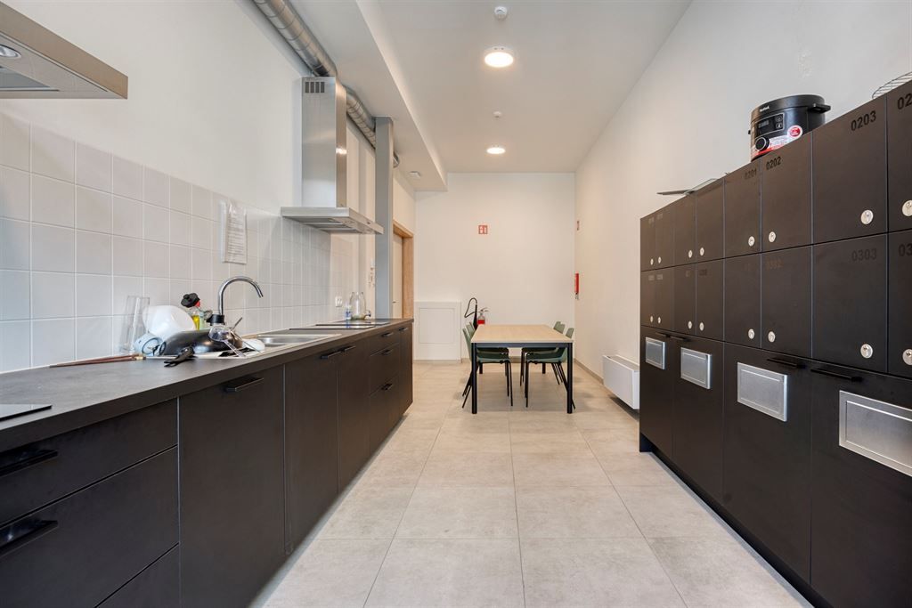 Ruime en moderne studentenkamer in nieuwe studentenresidentie foto 10