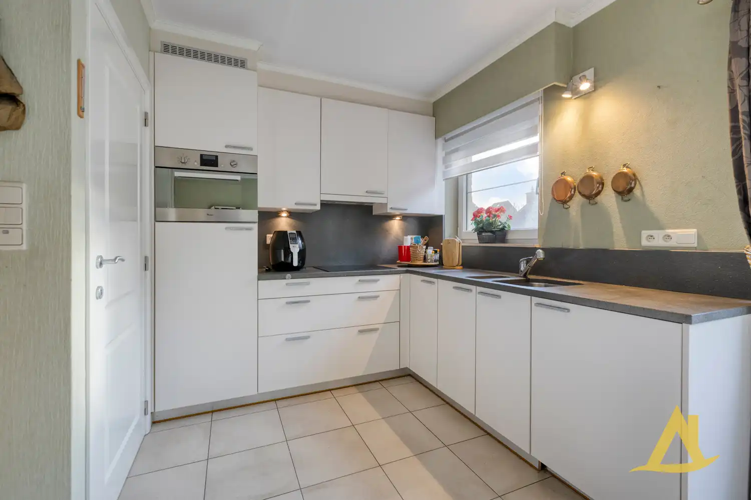 RECENT APPARTEMENT MET PRACHTIG ZICHT, CENTRUM DIEST! foto 12