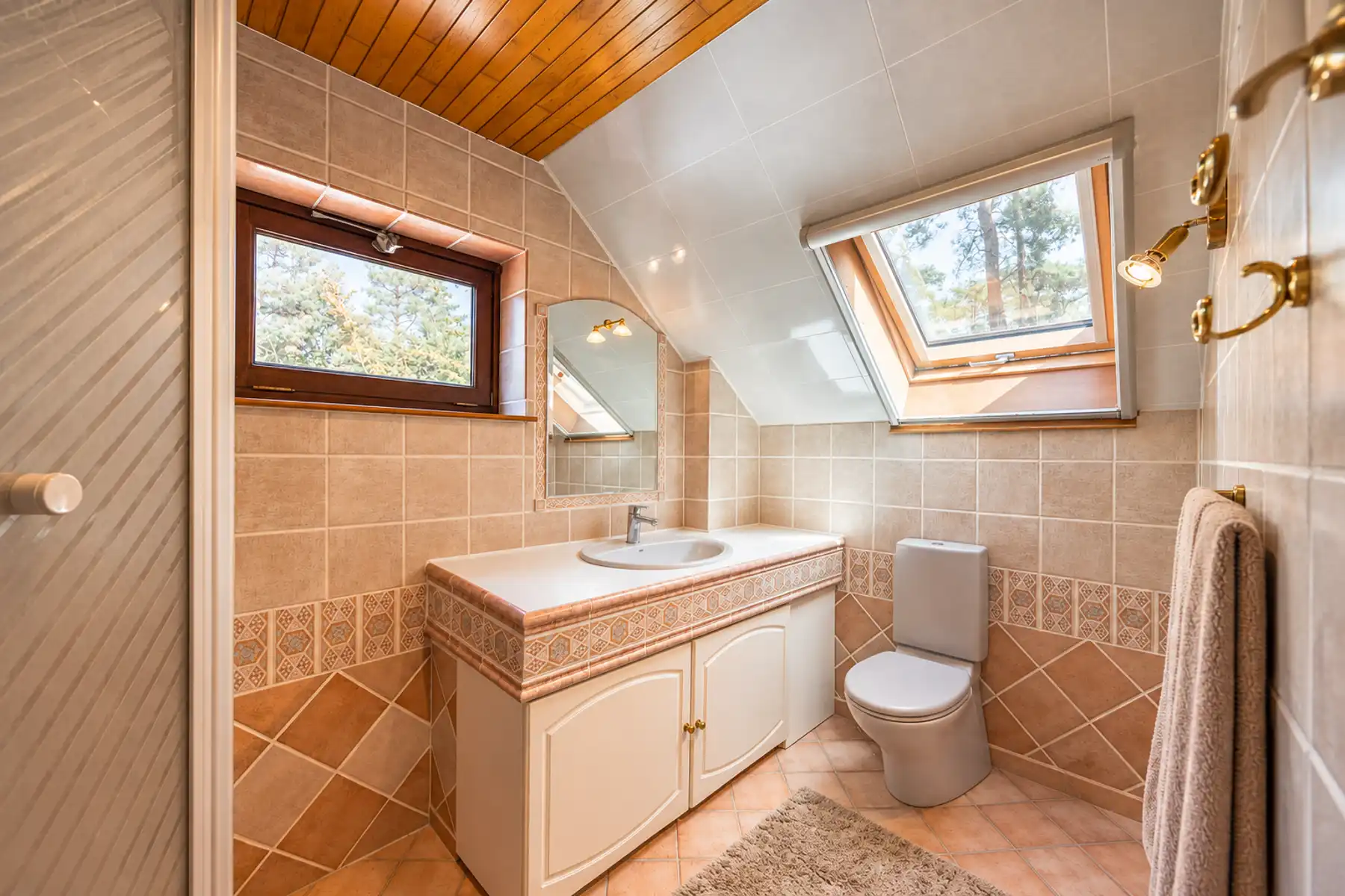 Mooie, gezellige woning met zonnige tuin op een toplocatie foto 19