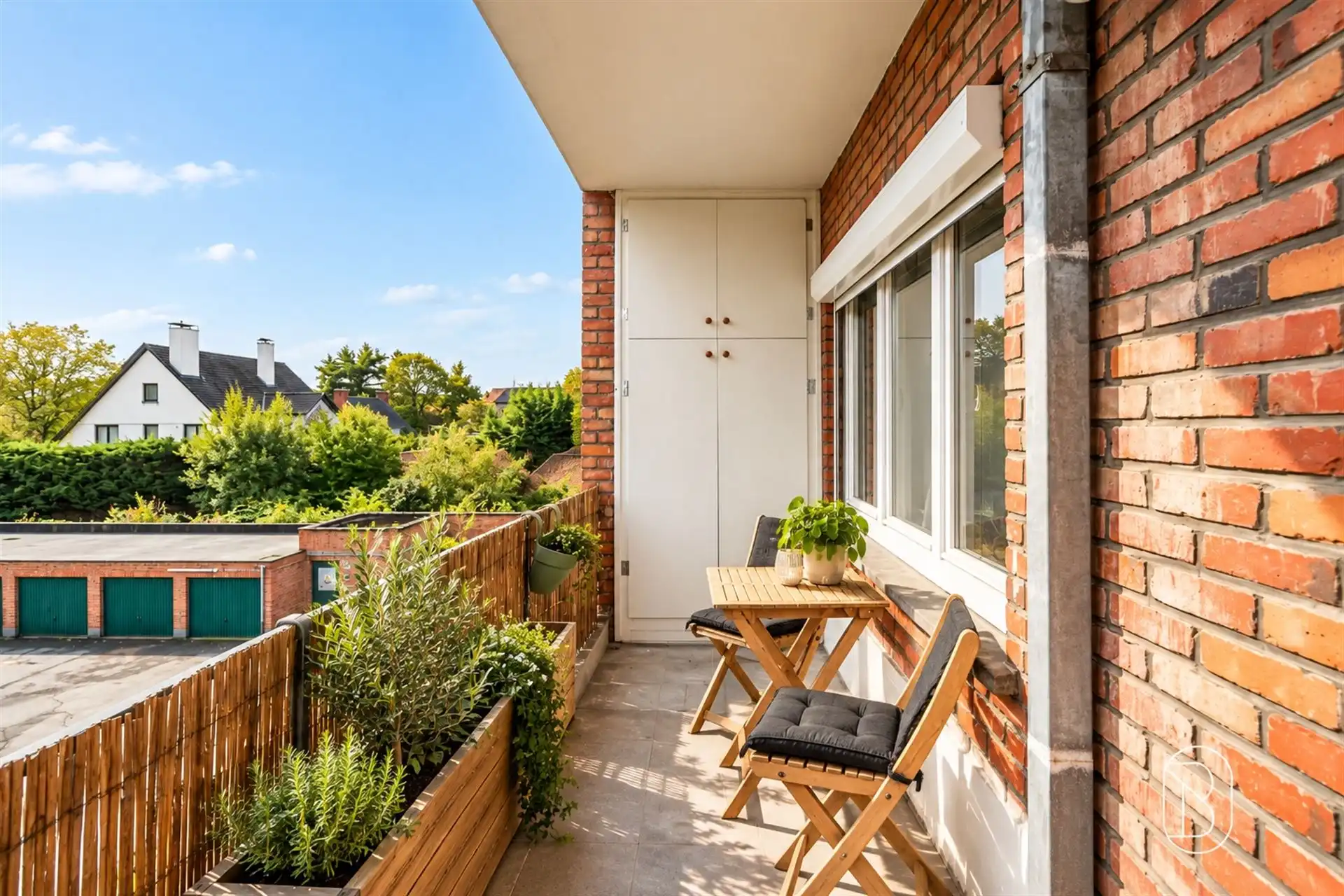 Appartement met 2 slk, terras en garage in centrum Kortrijk foto 11