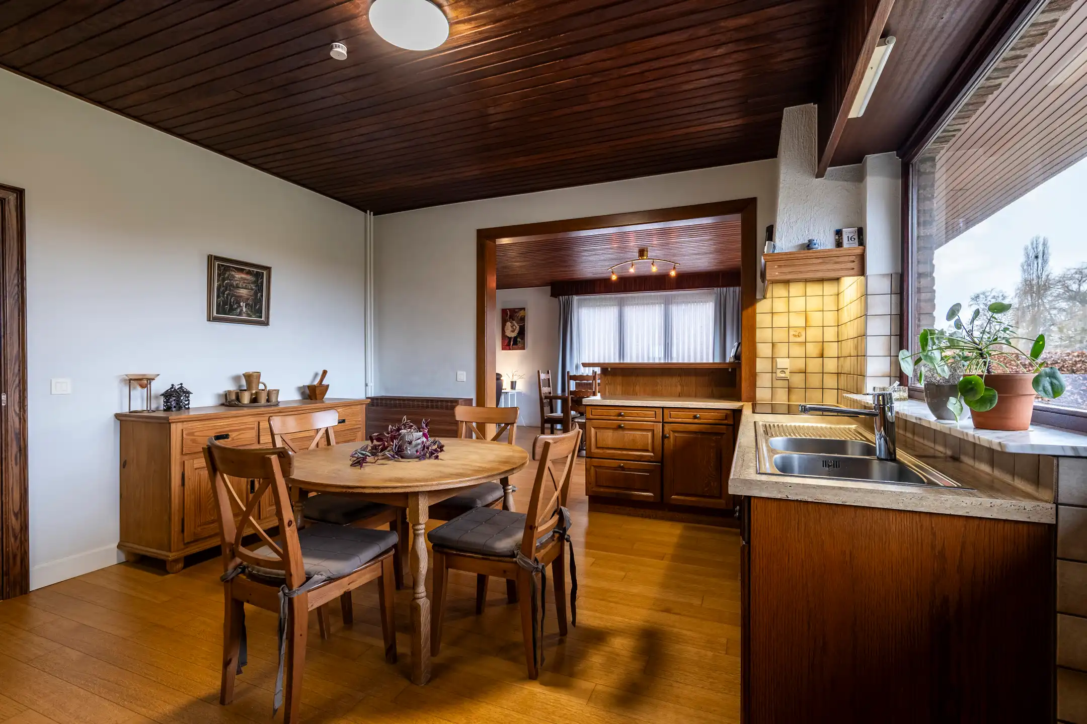 Gelijkvloerse ééngezinswoning met 3 slpk. en inpandige garage in Ravels  foto 15