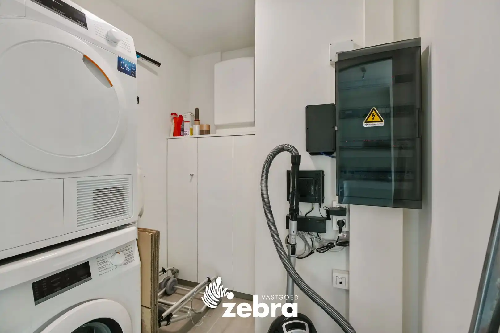 Moderne serviceflat met prachtig zicht op de Leie en autostaanplaats te Deinze! foto 21