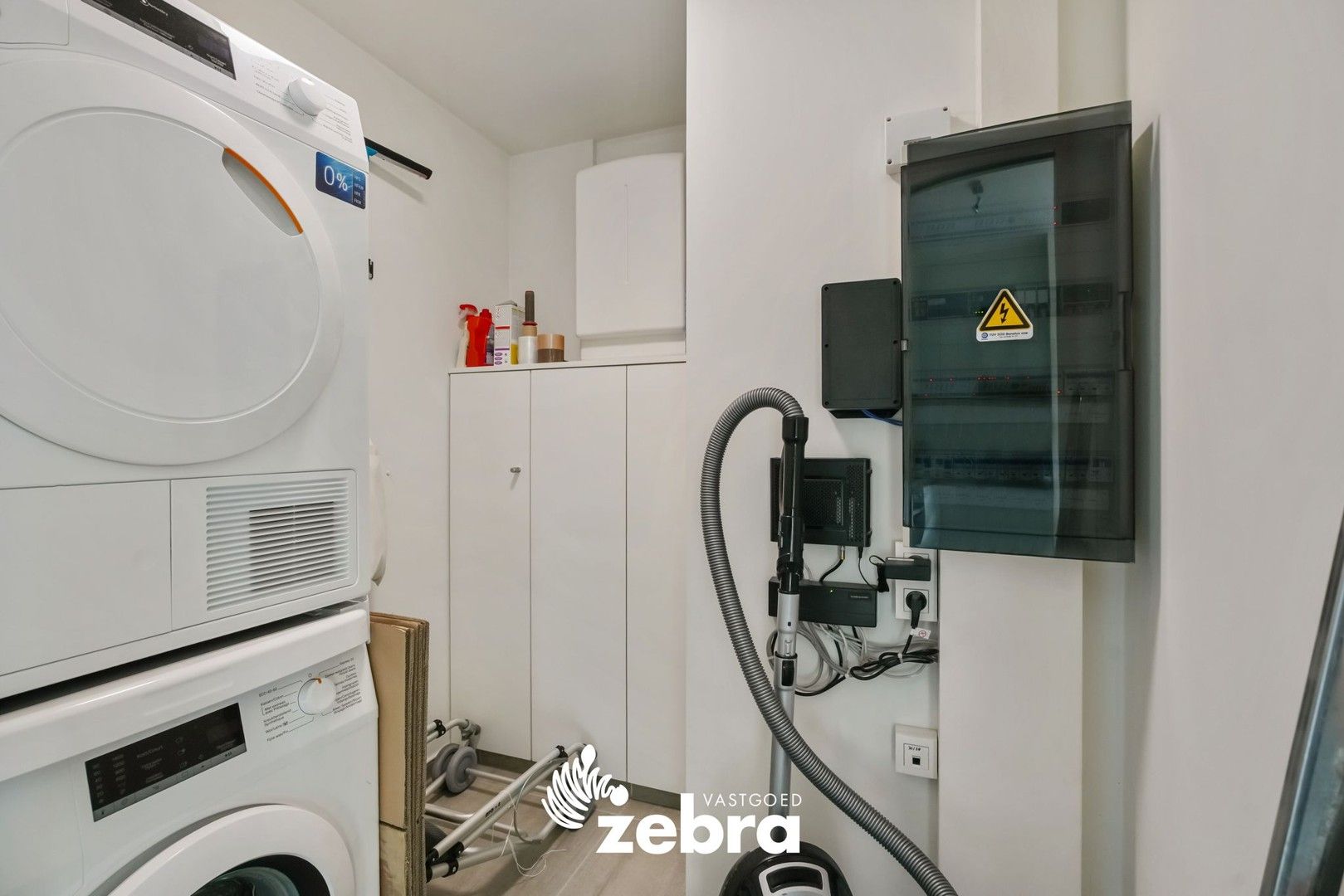 Moderne serviceflat met prachtig zicht op de Leie en autostaanplaats te Deinze! foto 21