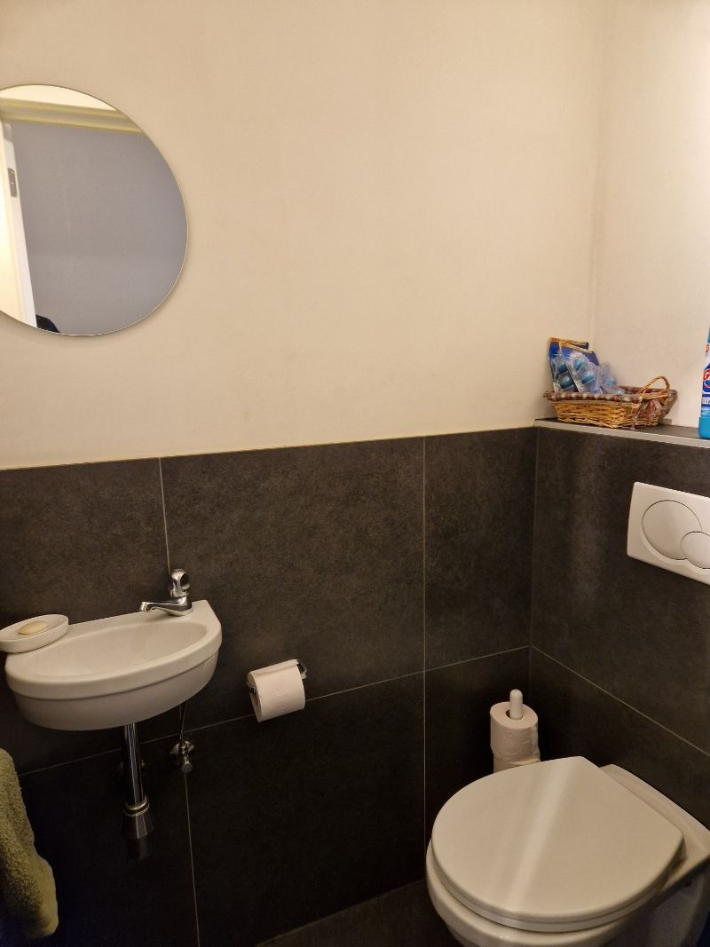 Prachtig gelijkvloersappartement met 2 slaapkamers,  tuin en garage foto 9