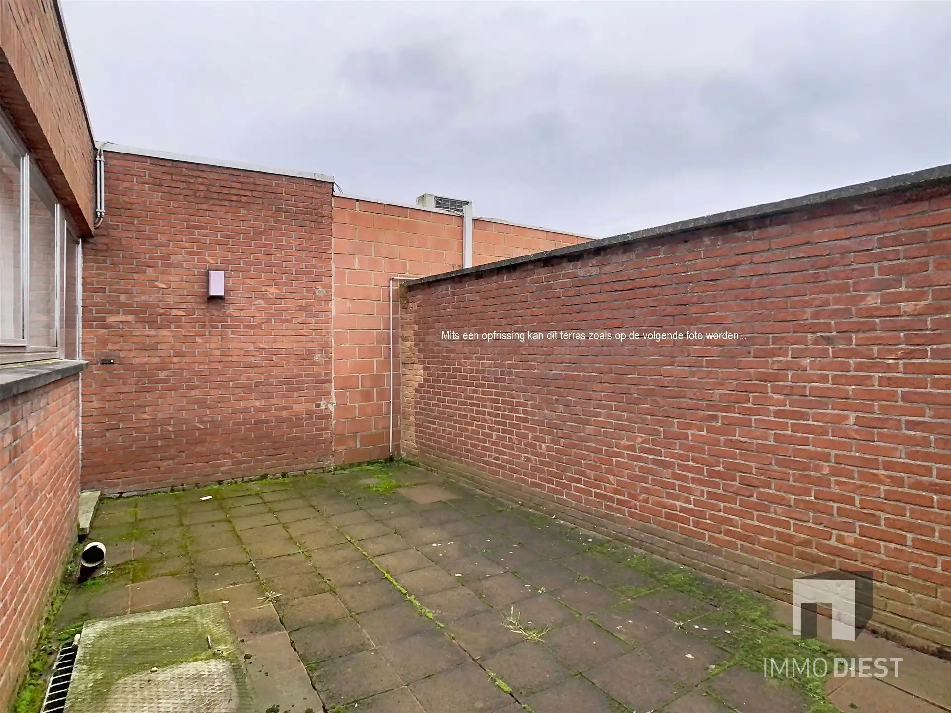 Handelsgelijkvloers met achterliggend appartement foto 20