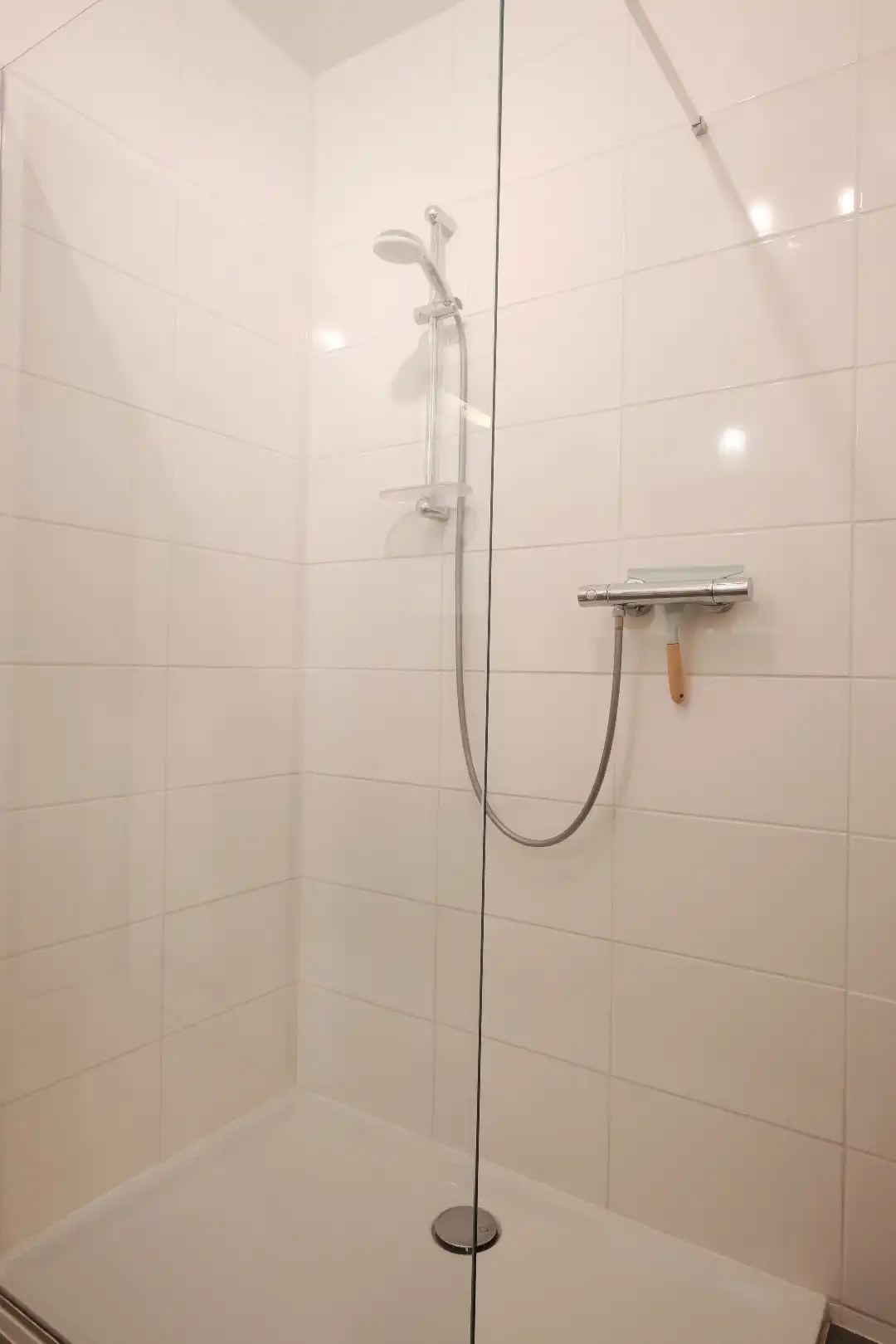 Centraal gelegen gelijkvloers 2-slaapkamerappartement — ideaal als starter of opbrengsteigendom foto 14