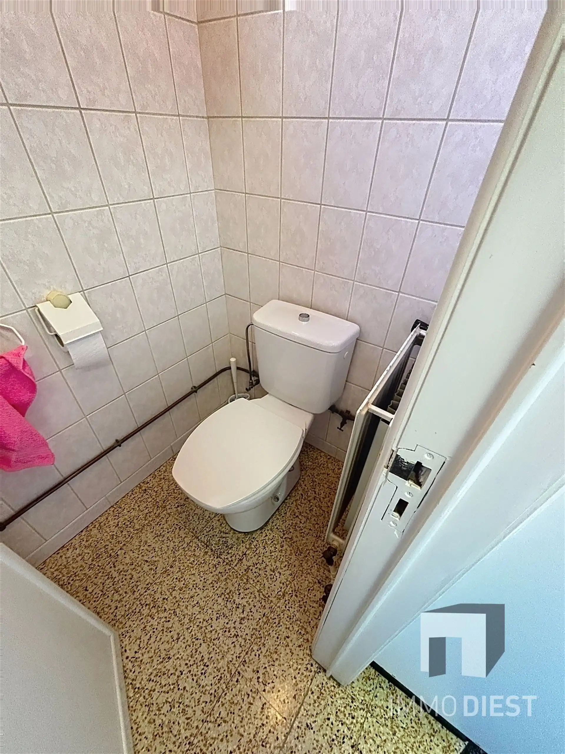 ZATERDAG 13.06 KIJKMOMENT VAN 13.00U TOT 15.00U. Charme troef in deze te renoveren woning op een ruim perceel te Vorst! foto 15