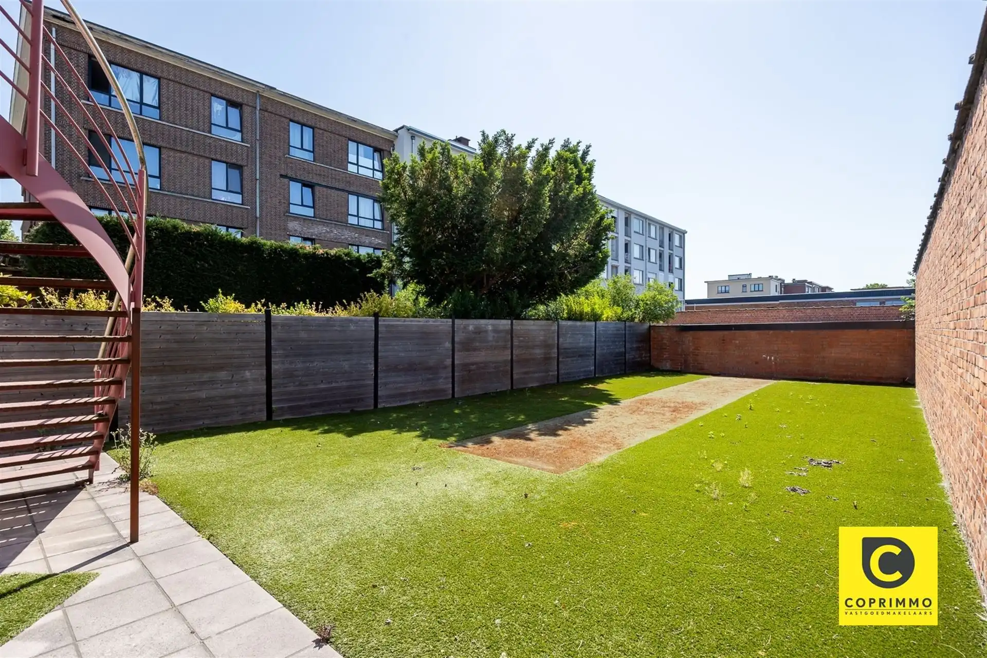 Riante woning met Z-tuin in de Oosterveldwijk ! foto 9