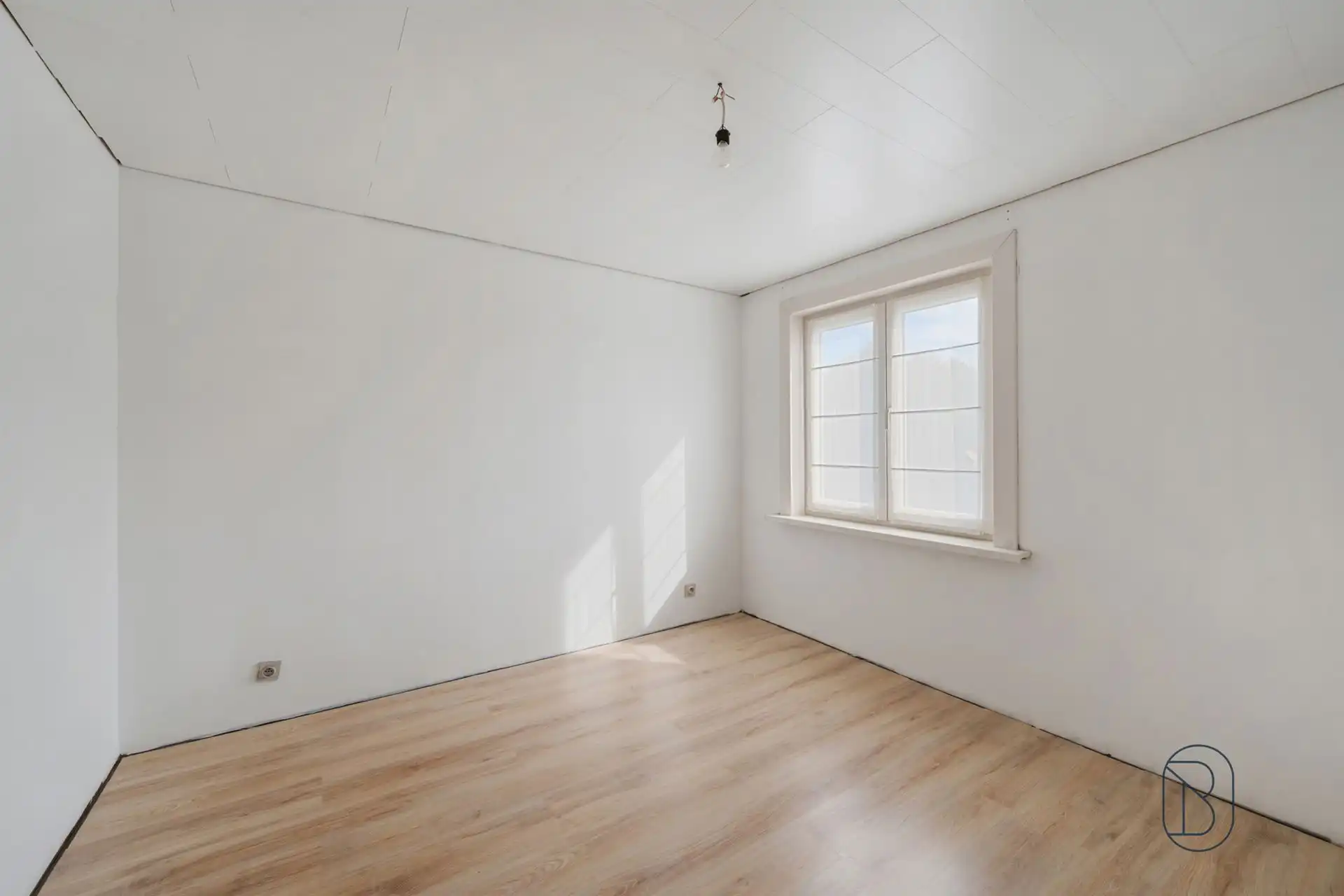 Ruime instapklare woning met 4 slpk, garage en tuin in Heule foto 19