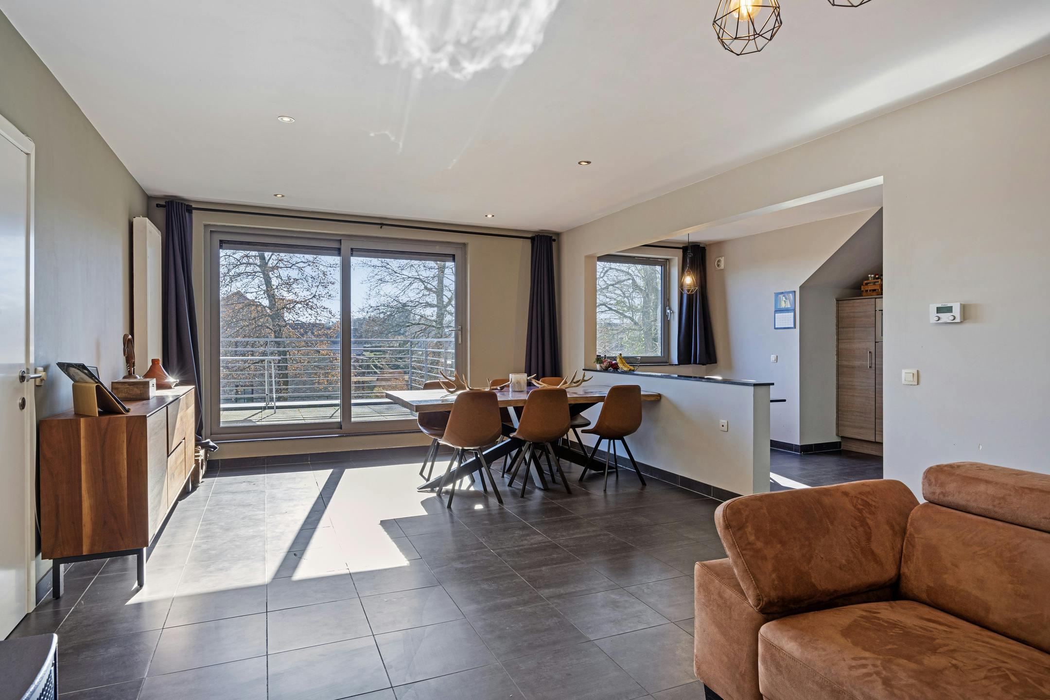 Appartement met groot terras te koop in Maasmechelen foto 5