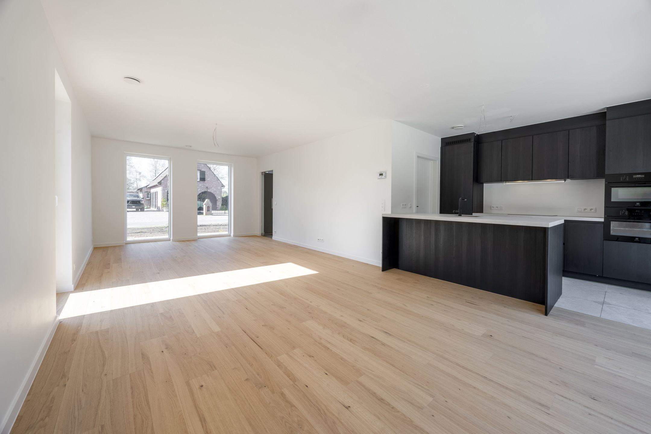 Stijlvolle nieuwbouwkoppelwoning met adembenemend boszicht foto 8