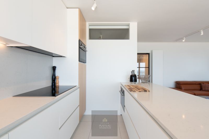 Volledig vernieuwd instapklaar 3 slpk-appartement op de zeedijk. foto 8