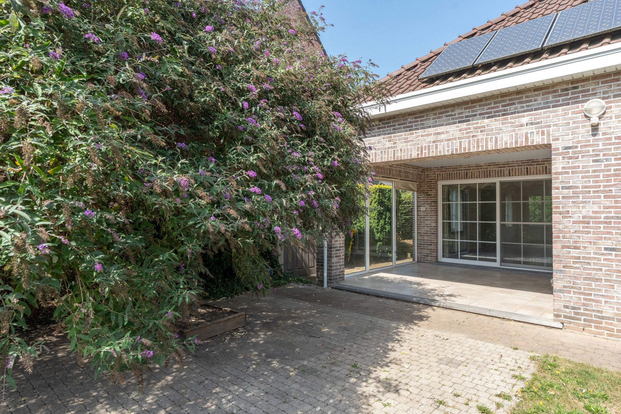 Ruime woning met 4 slpks op mooi zuidperceel van 1.041 m²  foto 57