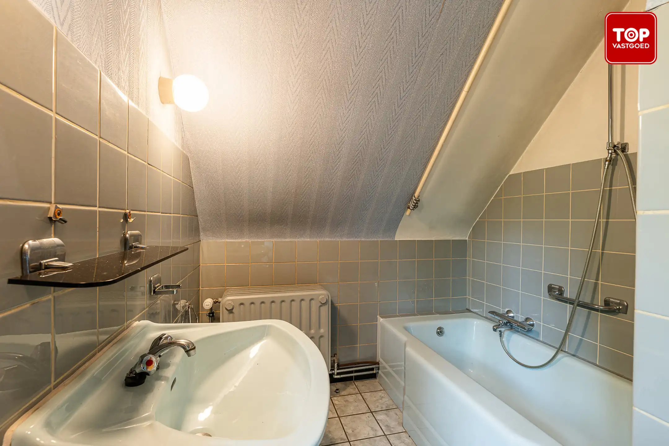 Te renoveren karaktervolle villa met 4 slaapkamers, gelegen op een perceel van 900 m². foto 15