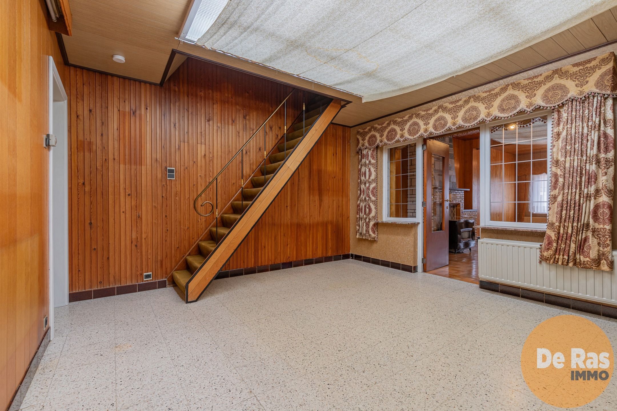LEDE - Verzorgde, te renoveren woning op een goeie ligging foto 5