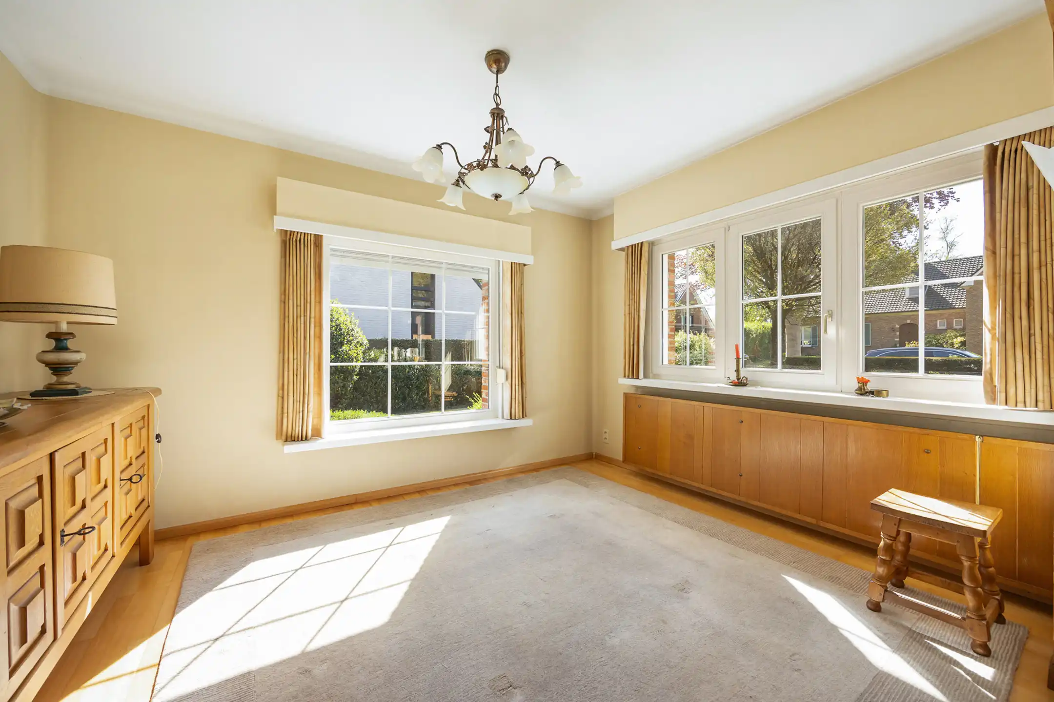 Charmante woning met 4 slpks op 742 m² met achteringang foto 9