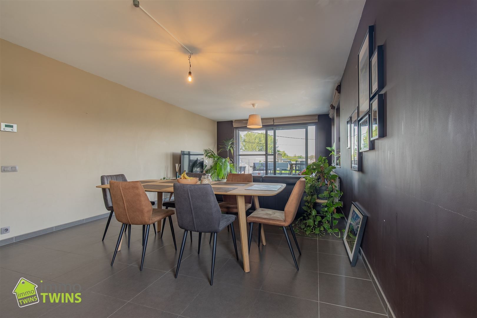 Instapklaar appartement met terras te Moerzeke foto 3