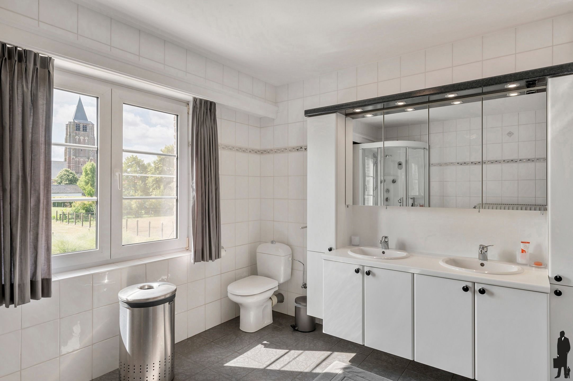 Uitstekende villa met 4 slpk. op ca. 2.000m² in Weelde foto 22
