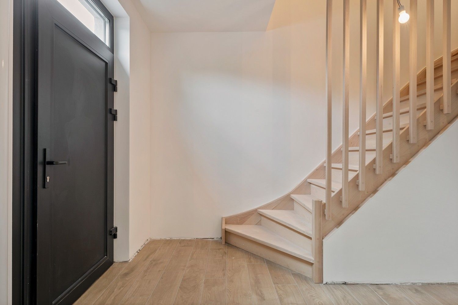 Instapklare woning o.a. 3 slaapkamers. foto 5