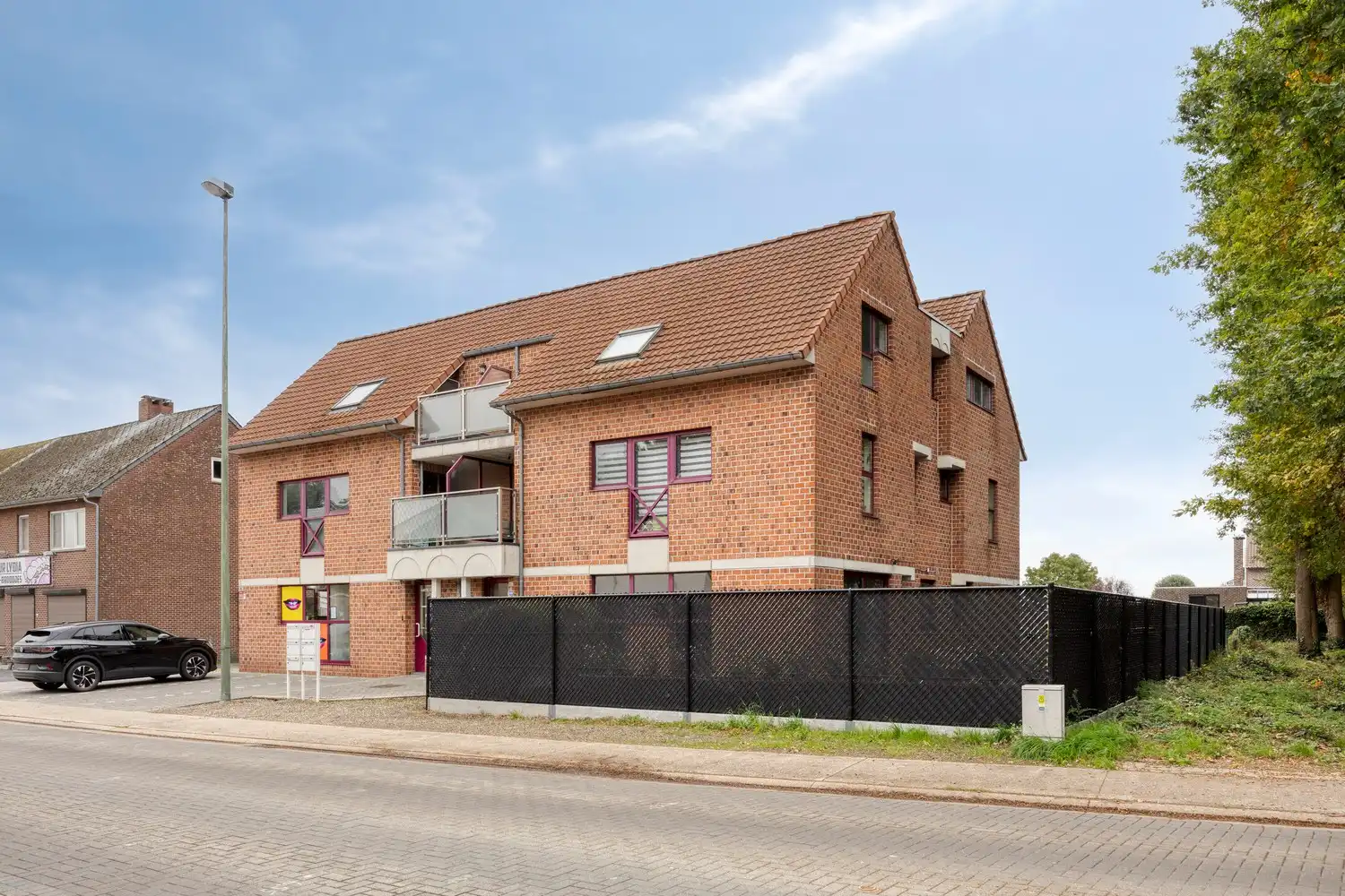 Instapklaar appartement met twee slaapkamers in Maasmechelen foto 4