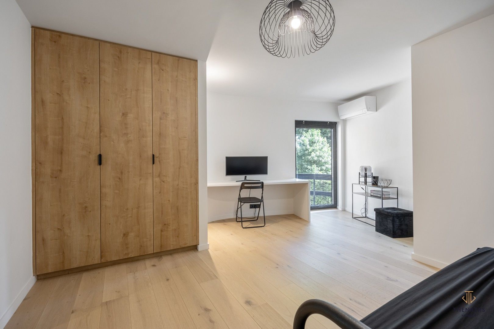 UNIEKE GERENOVEERDE WONING MET 4 SLAAPKAMERS EN PRACHTIG UITZICHT OP DE VELDEN. foto 23