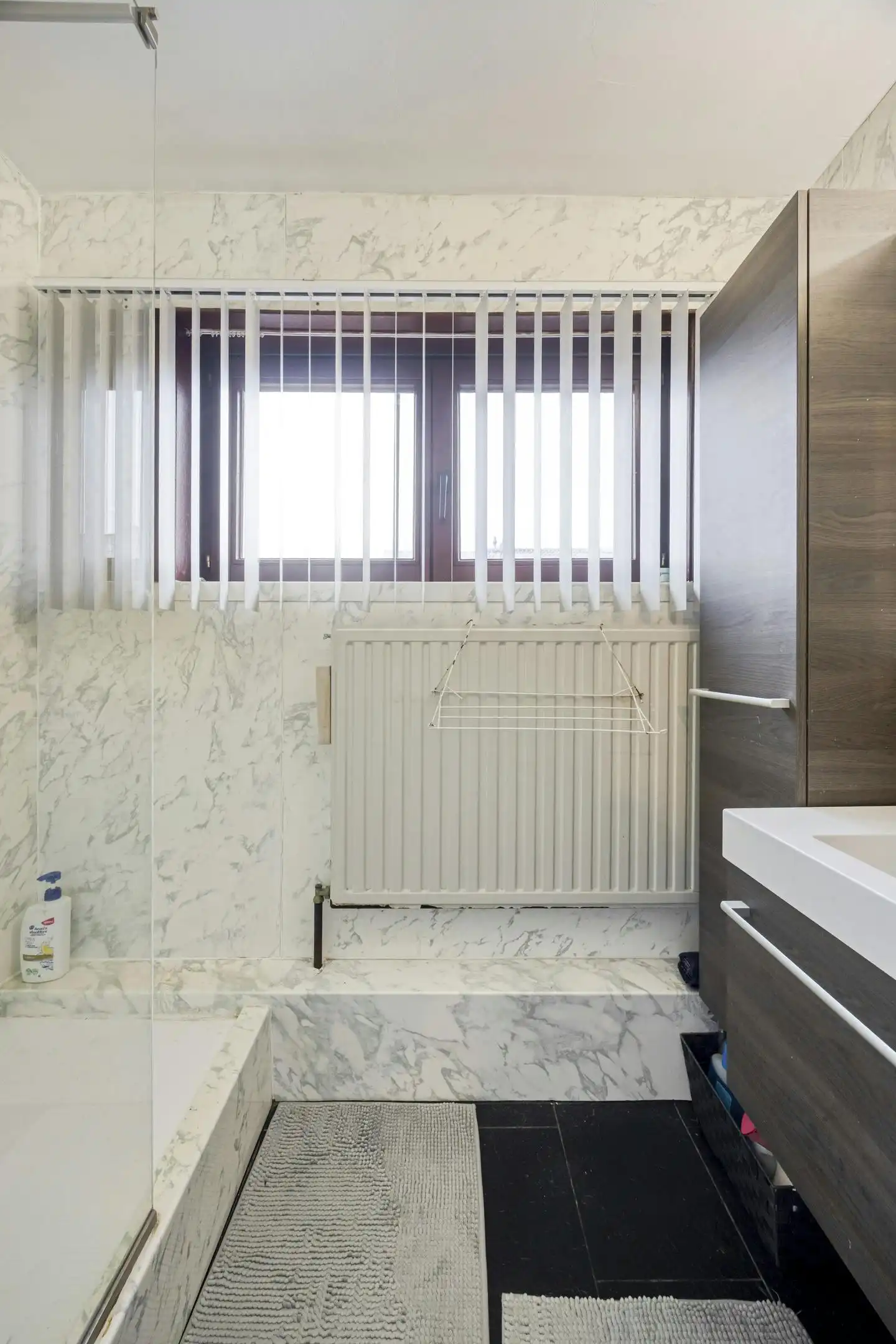 Ruime rijwoning met garage te Willebroek foto 9