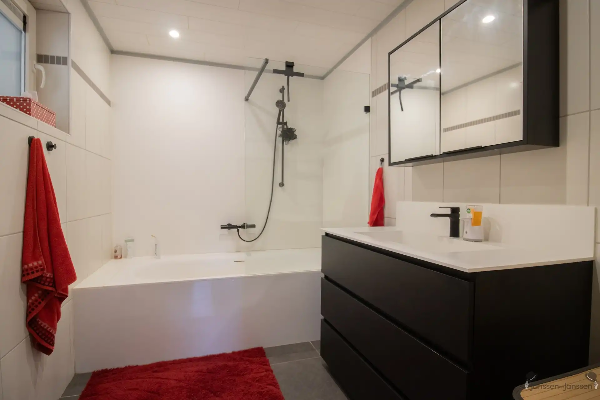 Chalet met 2 slaapkamers met unieke locatie op 2.373 m² foto 10