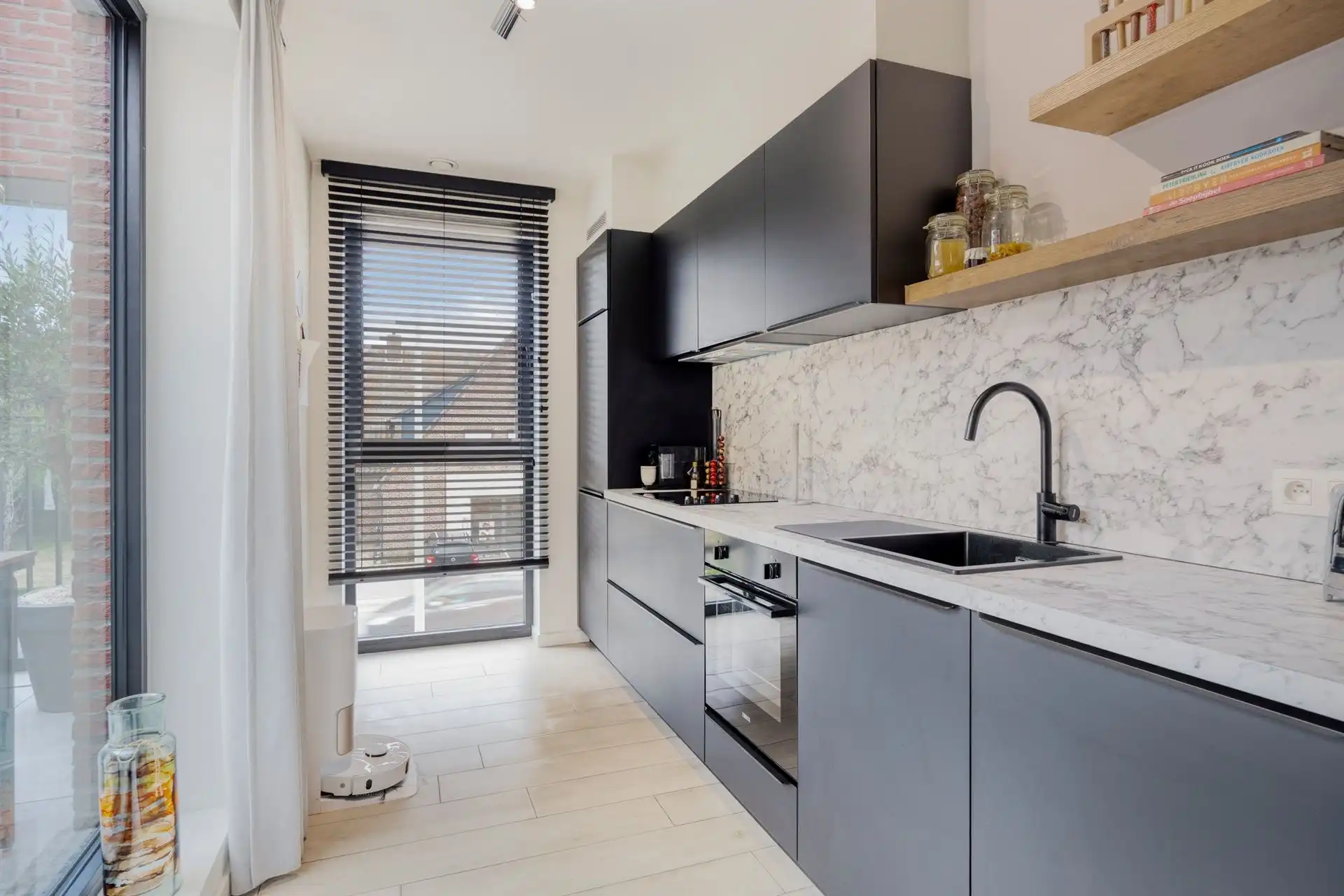 Prachtig nieuwbouwappartement met zonnig terras foto 6