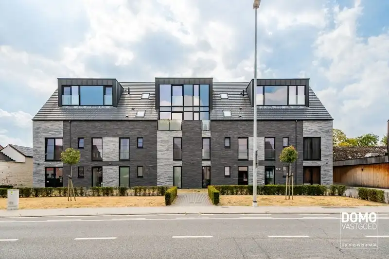 Exclusief appartement met uniek uitzicht te Alken. Inclusief 3 parkeerplaatsen en ruime kelderberging. foto 13