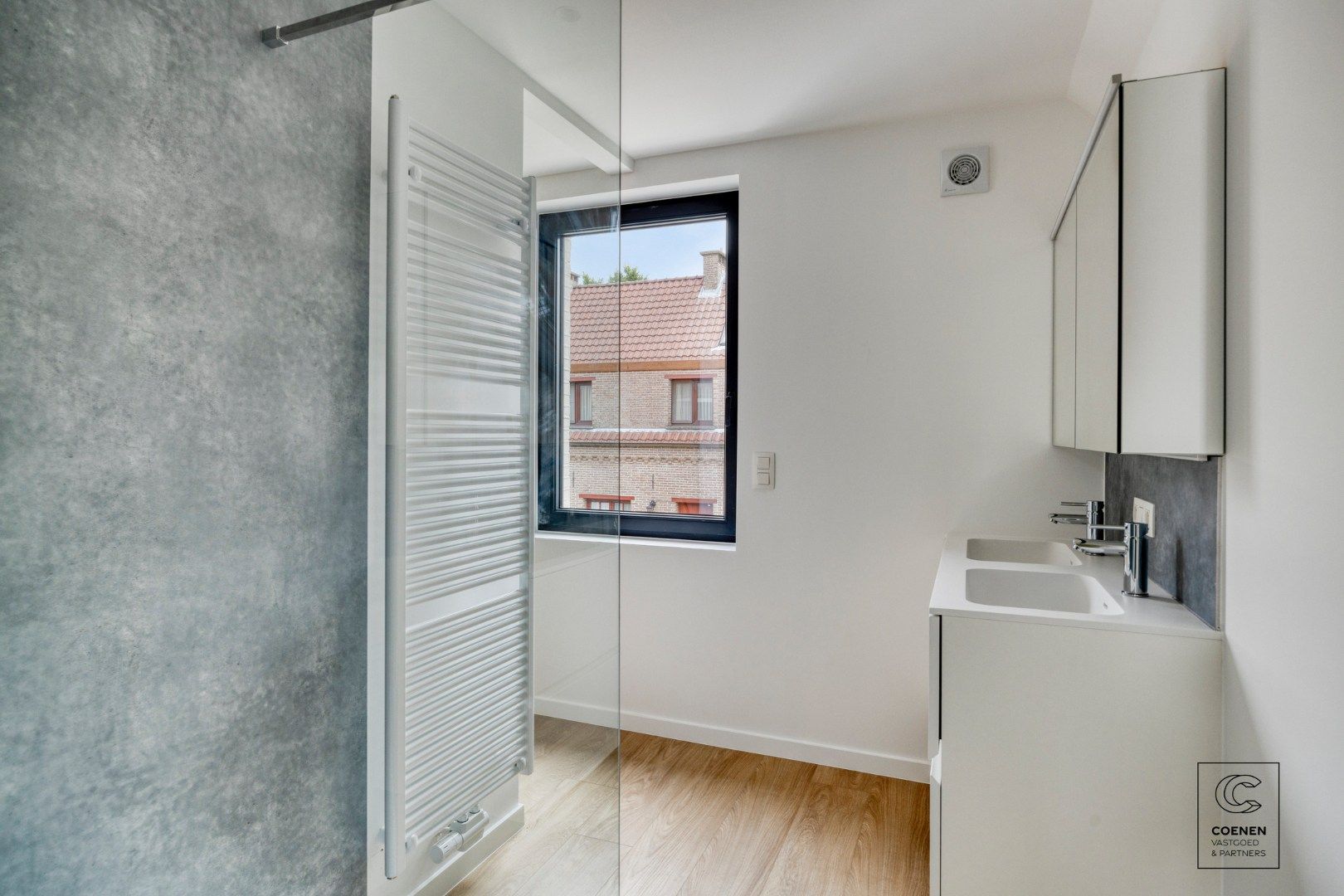 Prachtig, volledig gerenoveerde HOB met twee slaapkamers op een centrale ligging te Brasschaat!  foto 16