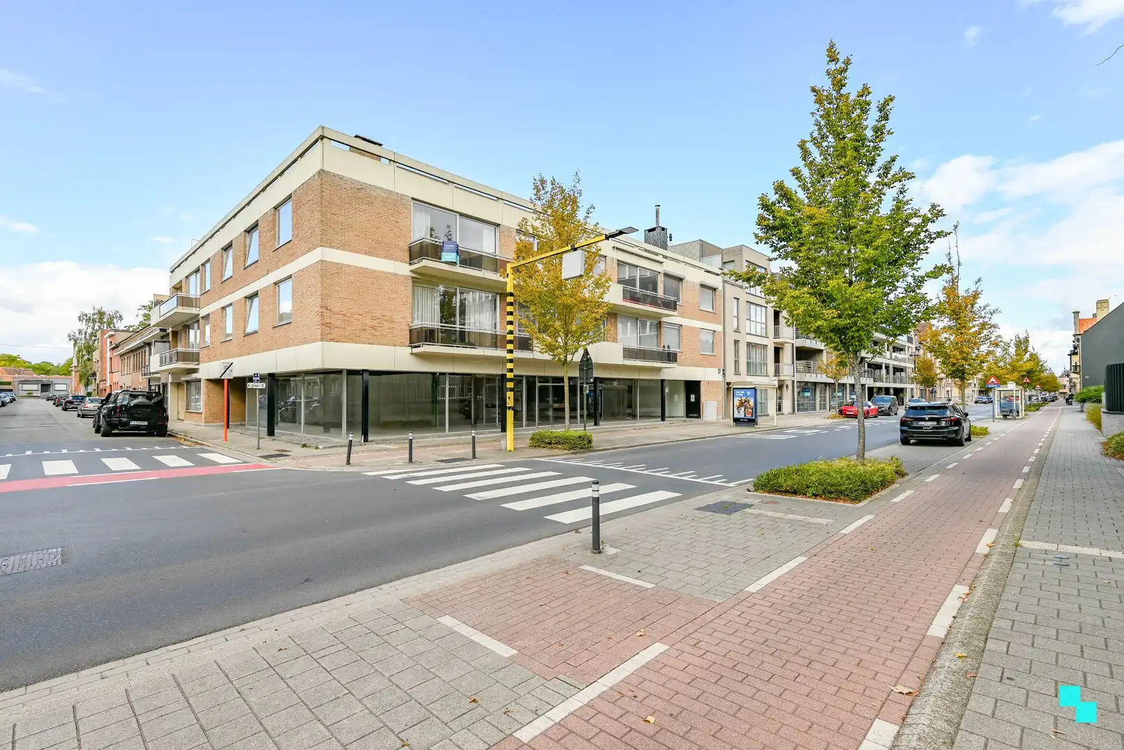 Ruim appartement met ondergrondse autostaanplaats foto 2