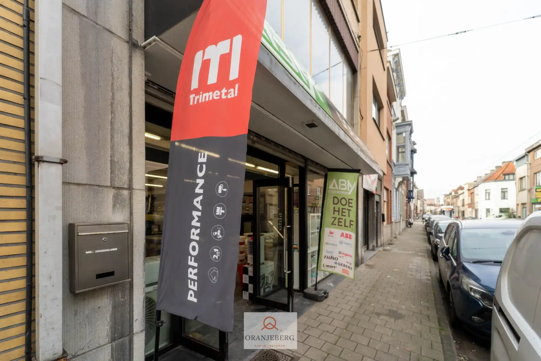 Uitzonderlijk ruim handelspand (609m²) te huur op TOPlocatie in Ledeberg foto 2