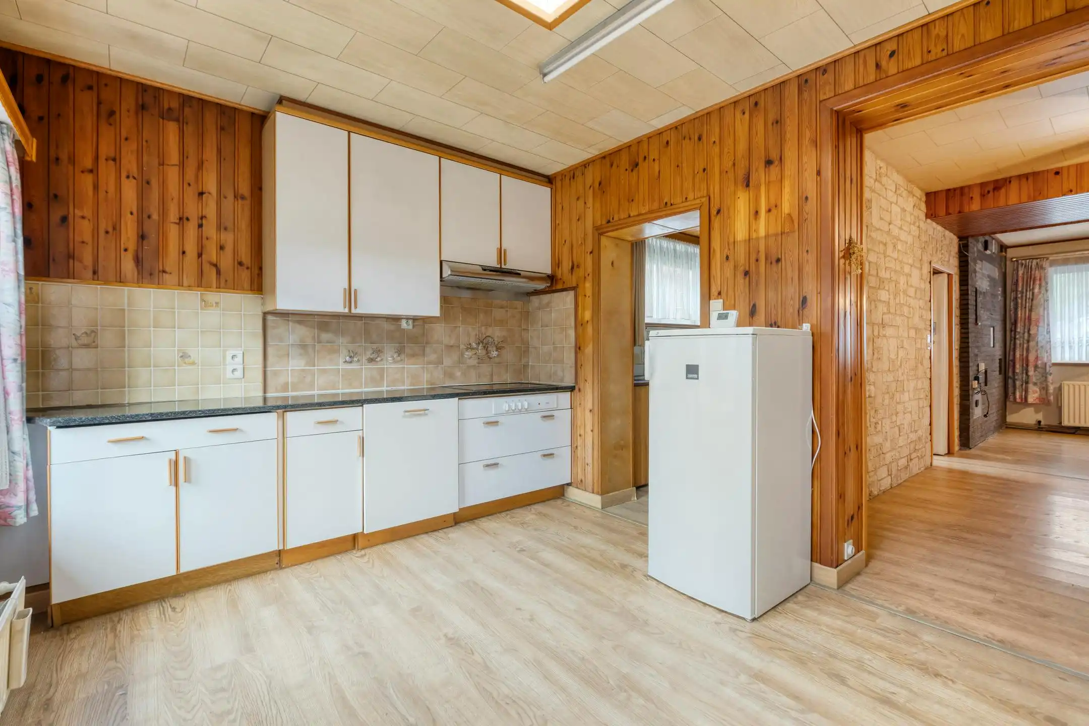 Solide driegevelwoning aan rustig pleintje in Vilvoorde. foto 9