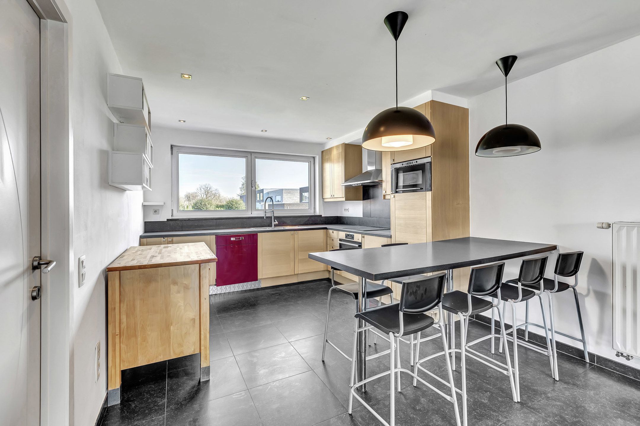 Ruime duplex met groot terras en garage foto 5