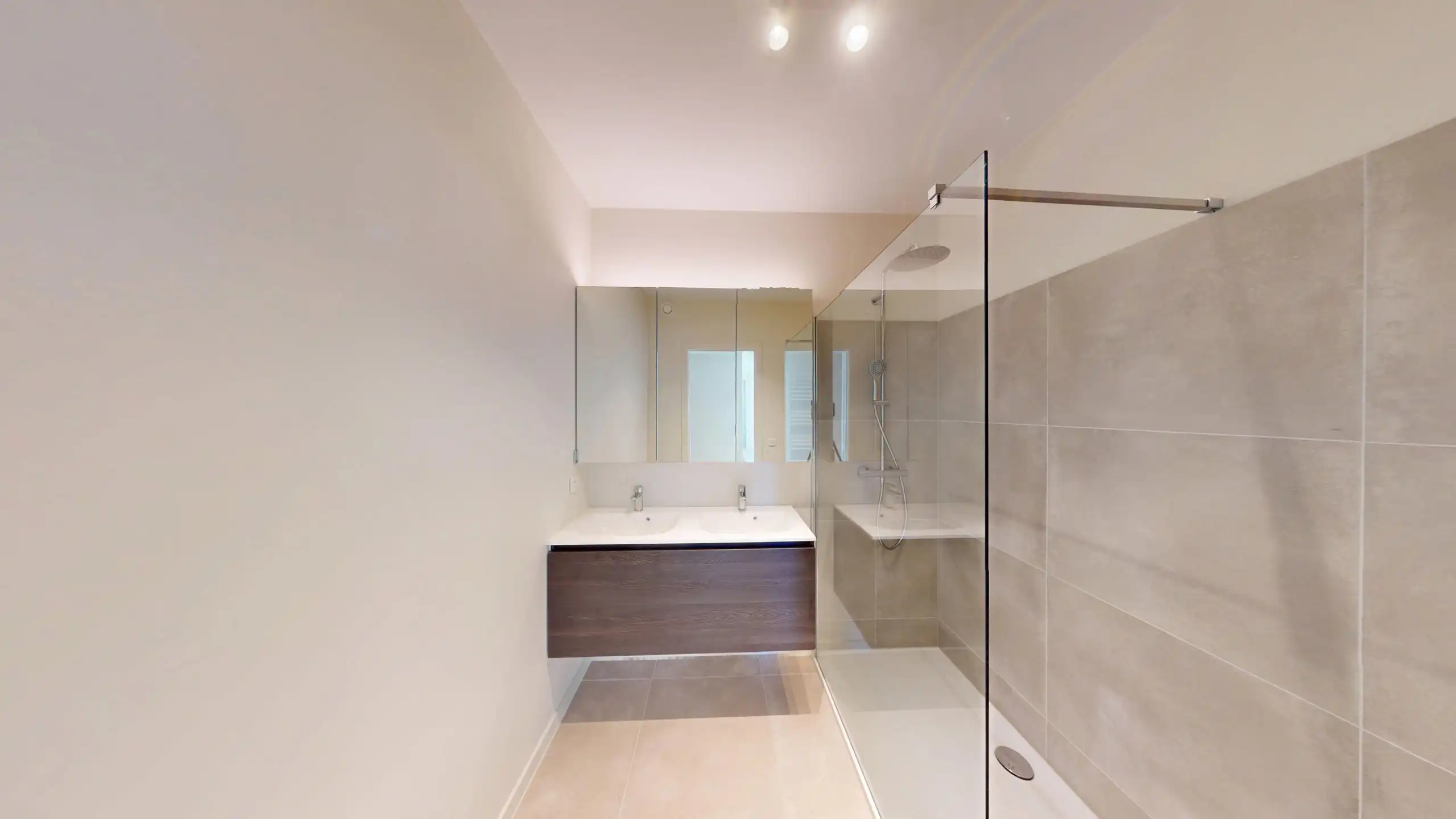 ANTWERPEN - Lichtrijk nieuwbouwappartement met top afwerking foto 10