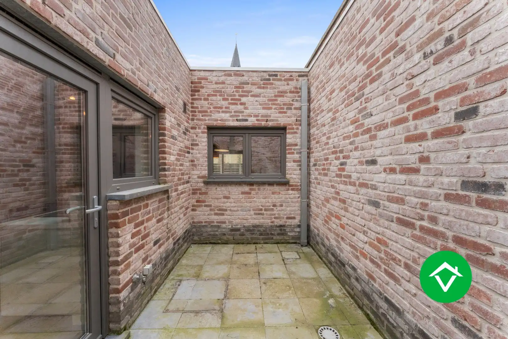 Totaal vernieuwde woning in Koekelare  foto 9