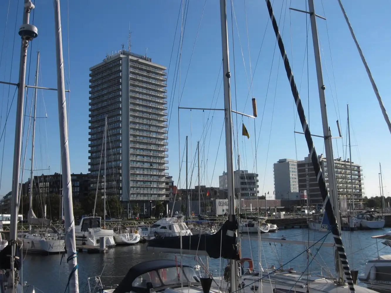 RESIDENTIE DE MAST foto {{pictureIndex}}