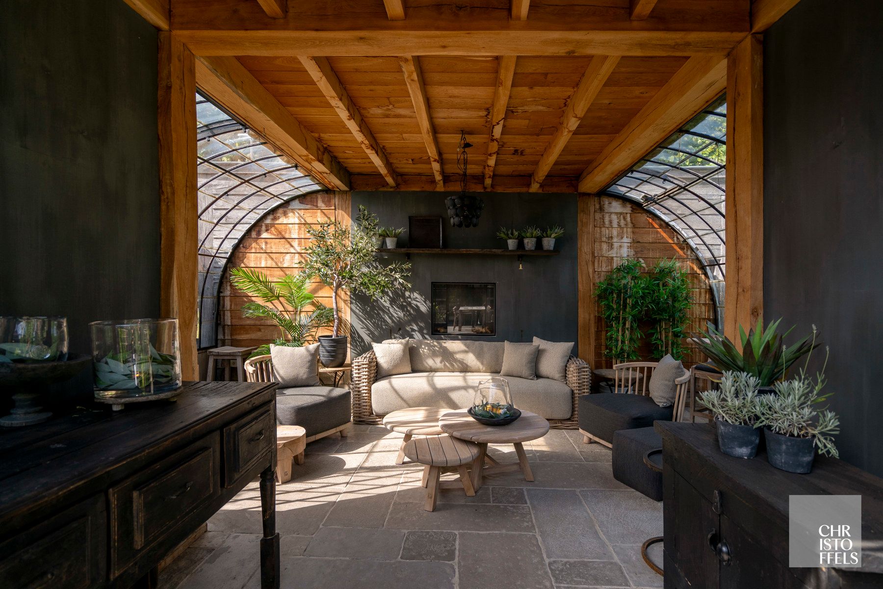 Stijlvolle herenvilla van 533 m² met zwembad, wintertuin en gastenverblijf nabij de Nederlandse grens! foto 29