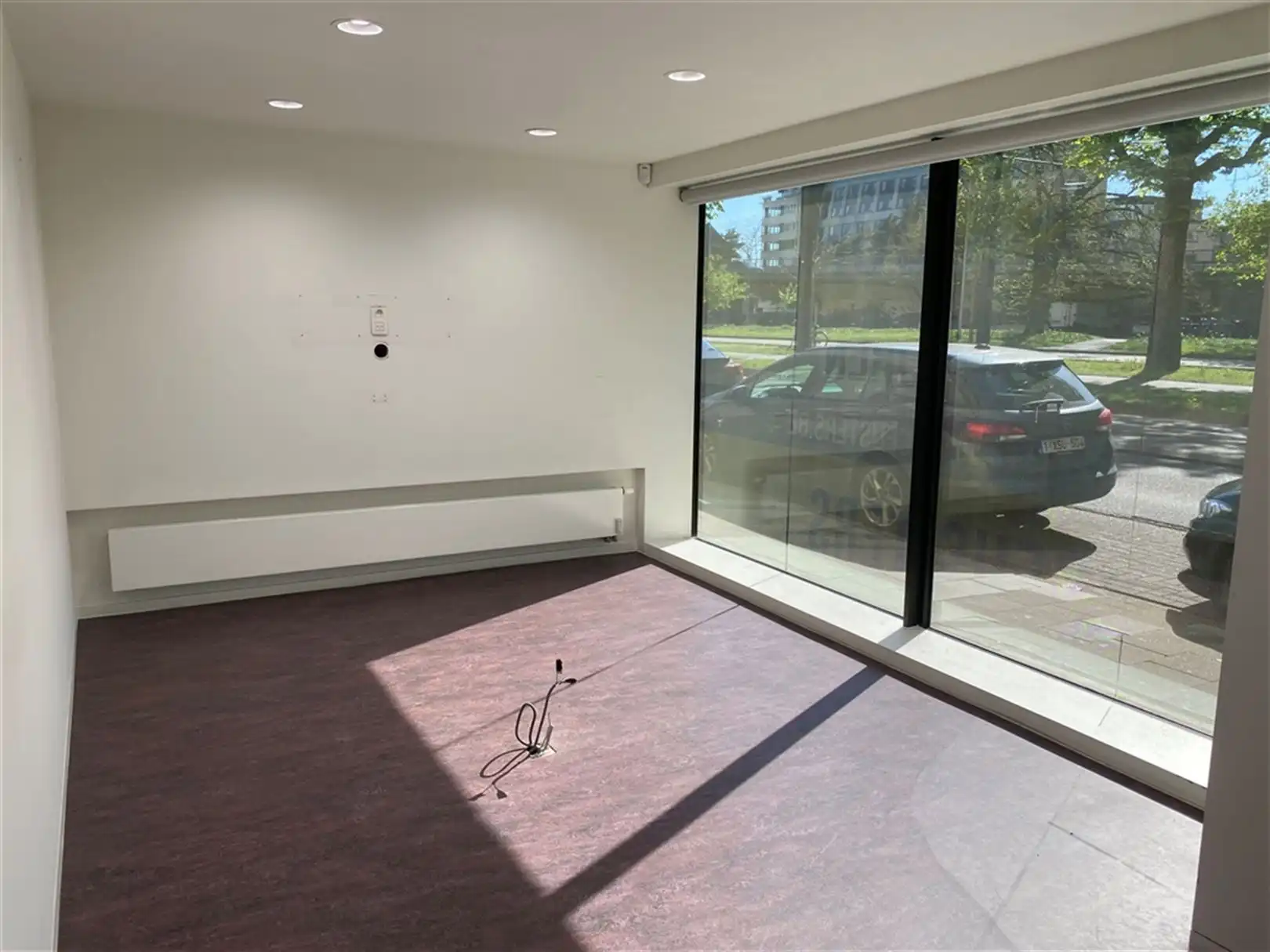 Gerenoveerd kantoor op commerciële zichtlocatie bij Zuidpark foto 2