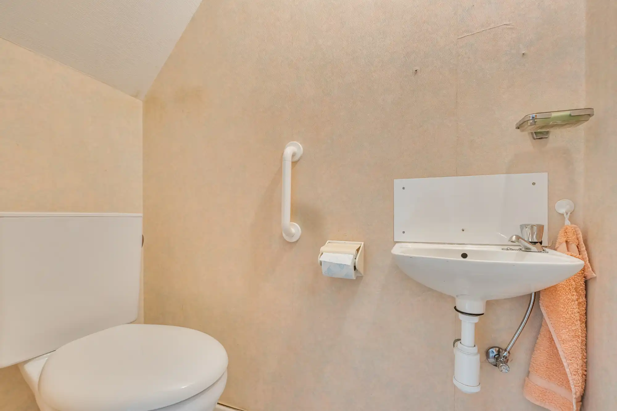 Rustig gelegen woning op groot perceel  foto 17