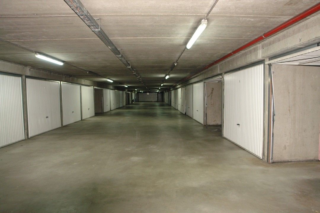 Garage te huur foto 2