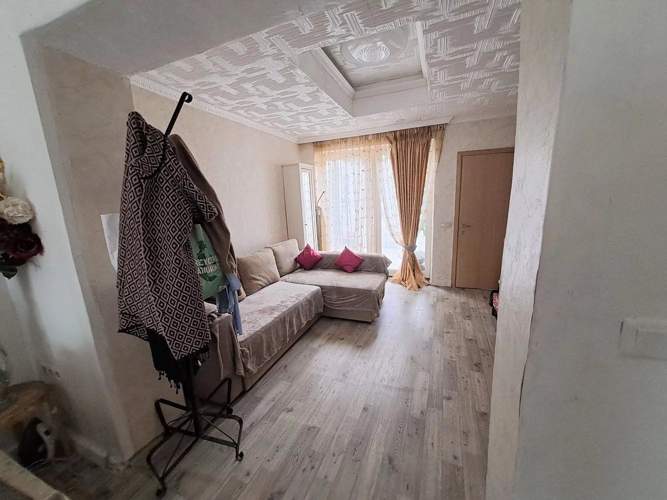Rijwoning aan de stadsrand foto 7
